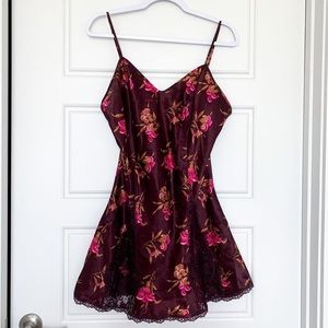 Vintage 80s Victoria’s Secret slip dress